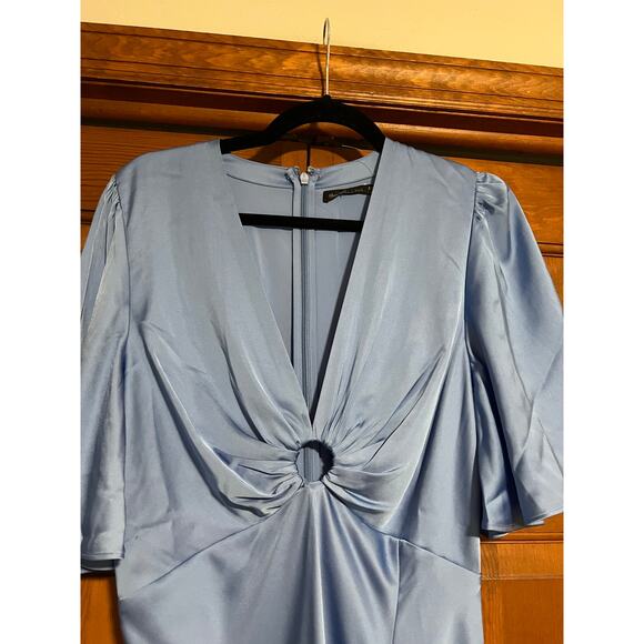 NWT Abercrombie & Fitch Satin Flutter Sleeve Maxi Dress Blue V-Neck Ring Size MT - Picture 4 of 12